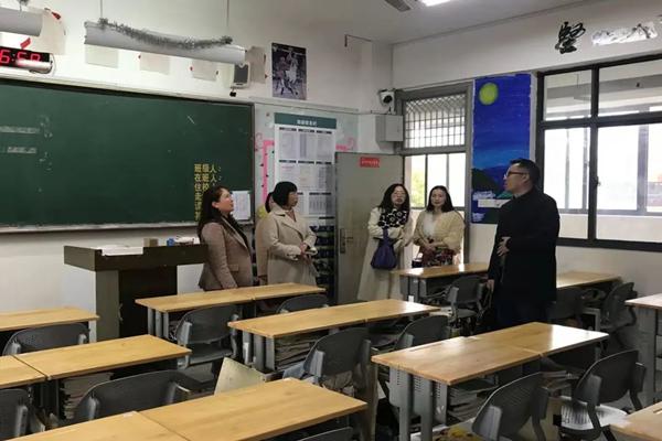 学先进看先进3.jpg